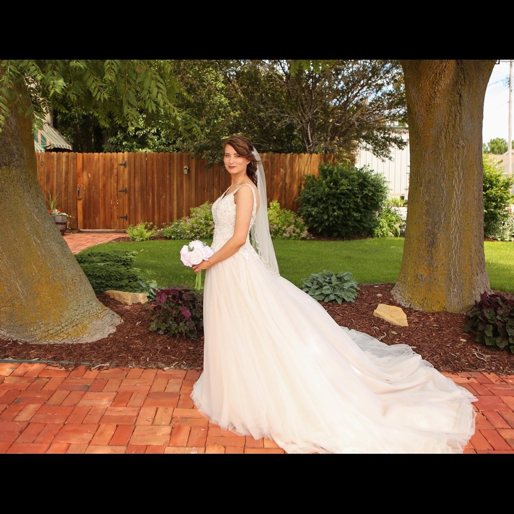 Allure wedding dress